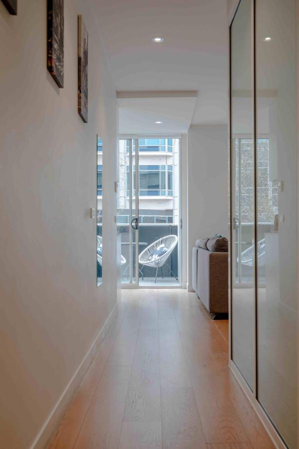 Absolute Collins Apartments 墨尔本 外观 照片